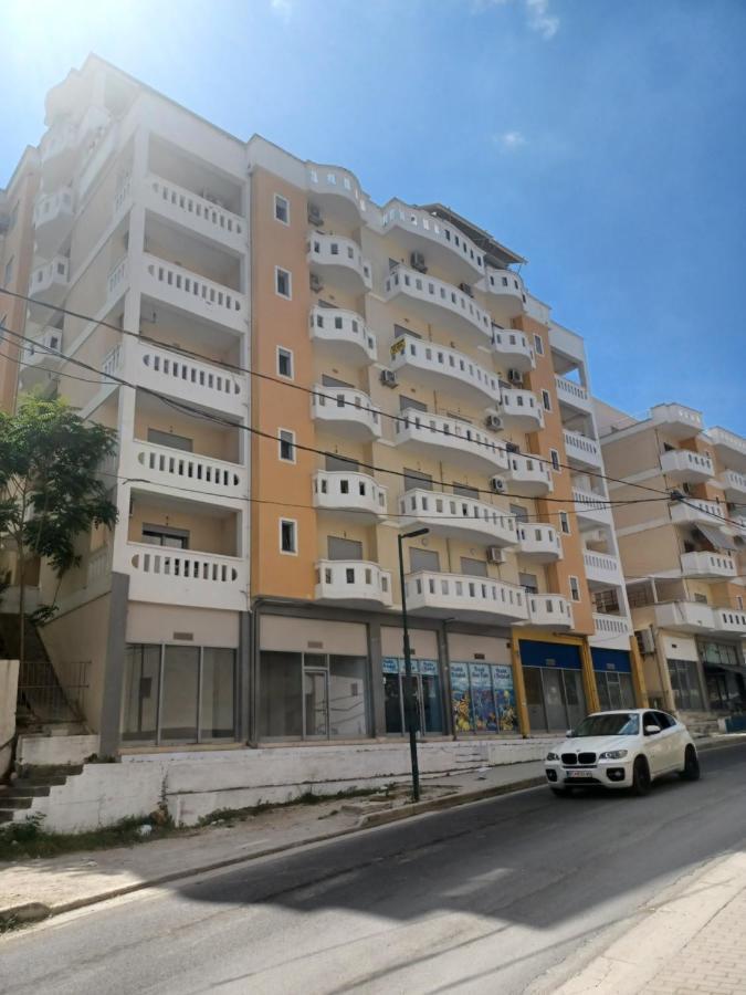 Ari Apartaments Vlorë Exteriör bild