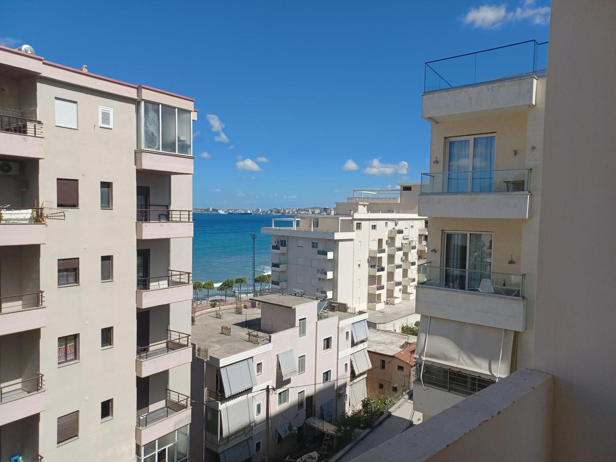 Ari Apartaments Vlorë Exteriör bild
